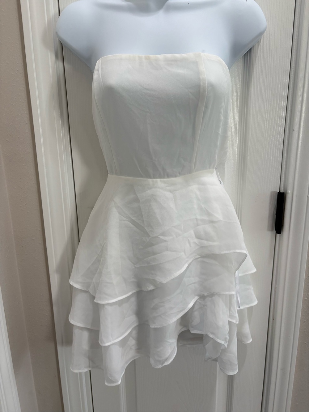 Lulu's Strapless White Layered Chiffon Mini Dress